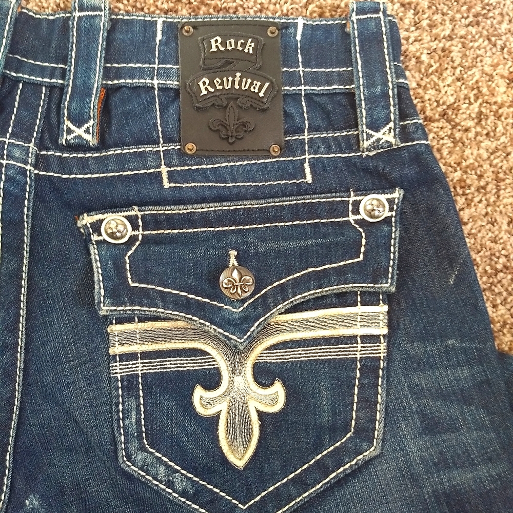 Rock Revival 33 Straight Distressed Jeans